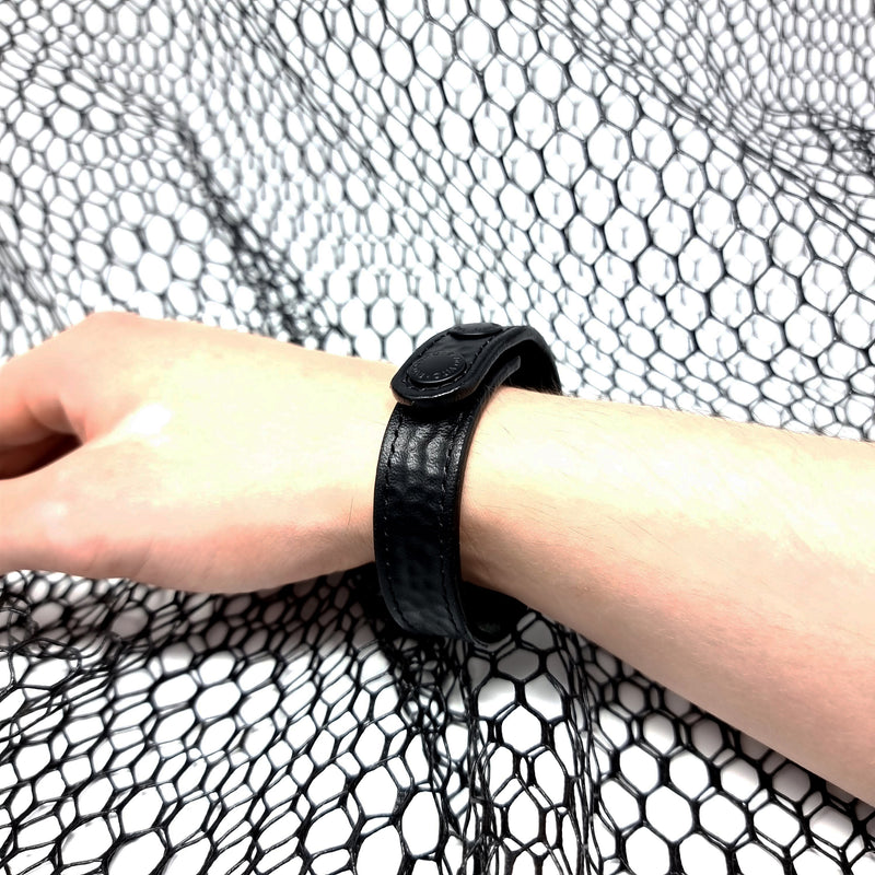 TADO VITO Unisex Leather Hand Carved Bracelet Reptile 3D Embossed Black